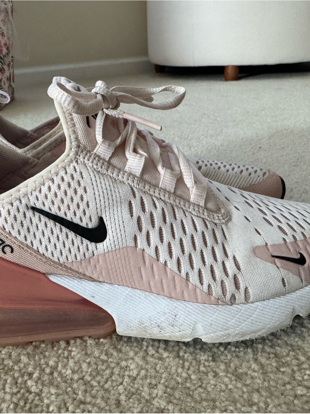 Nike Women’s Sneakers in Light Pink and White with Black Swoosh